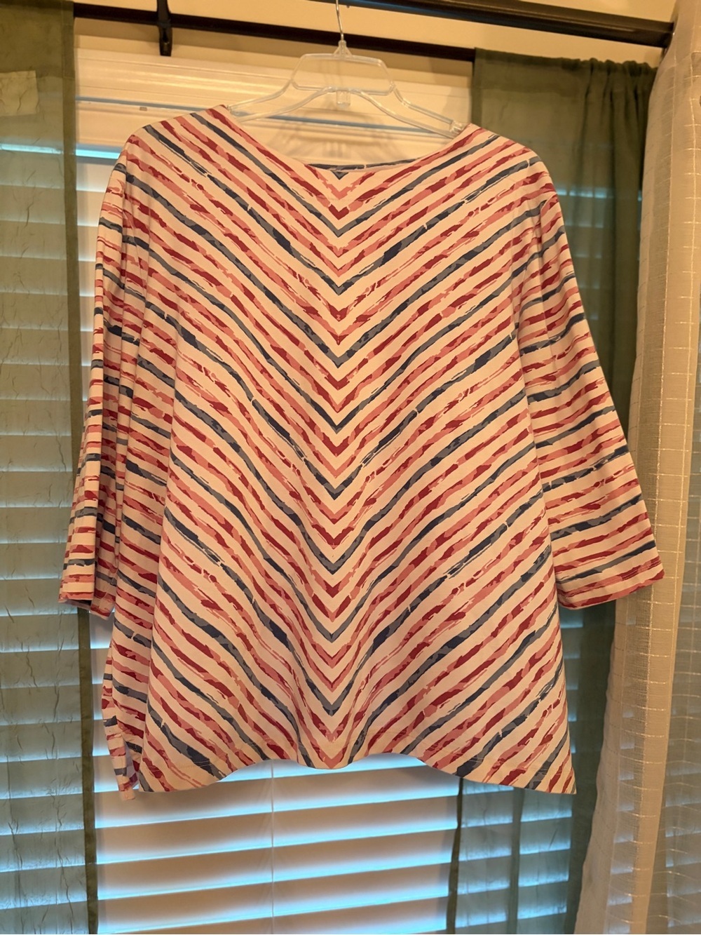 Relaxed V-Neck Women's Top in White with Pink and Blue Stripes